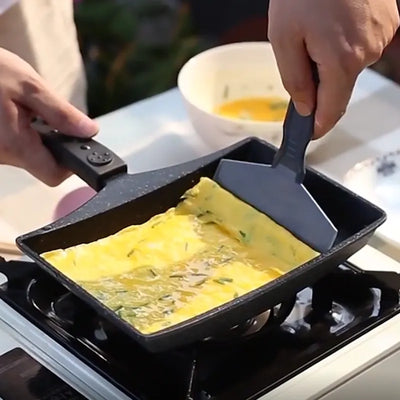 WaveRider Nonstick Omelette Pan